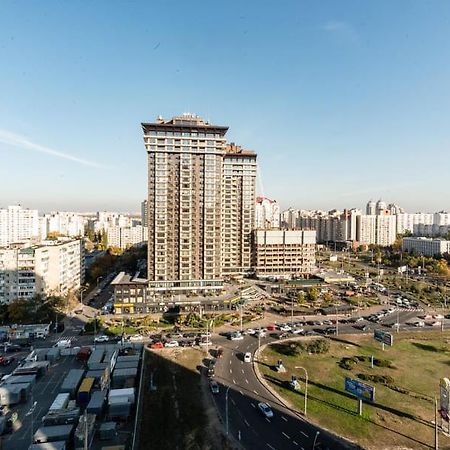 Роскошная 3К Квартира 135М2 На Набережной. Минская キエフ エクステリア 写真